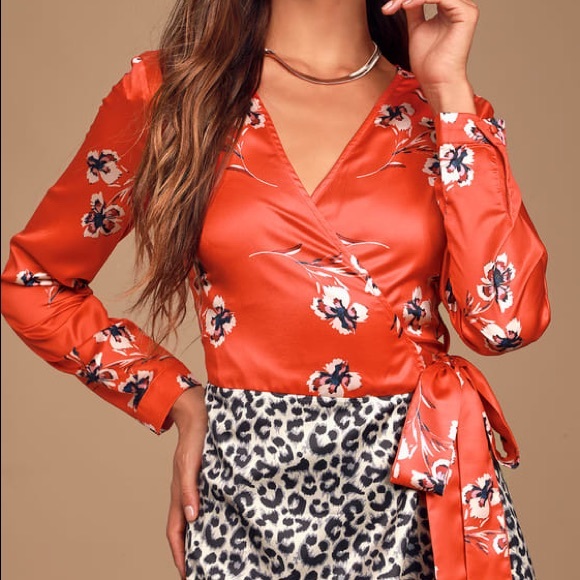 NWT LULUS Red Multi Print Satin Midi Wrap Dress - Picture 2 of 6